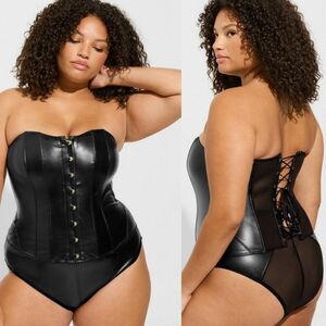 Women's NWT Torrid Pleather Strapless Corset, Size Large / Torrid 0
